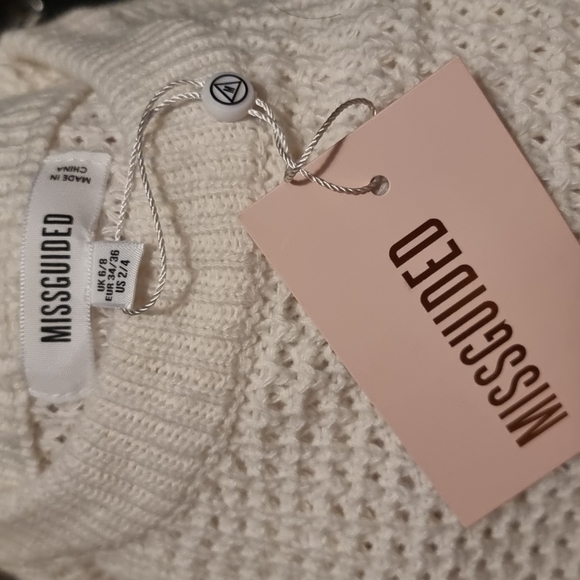 NWT Missguided Super Cropped Cable Knit Jumper - Picture 2 of 2